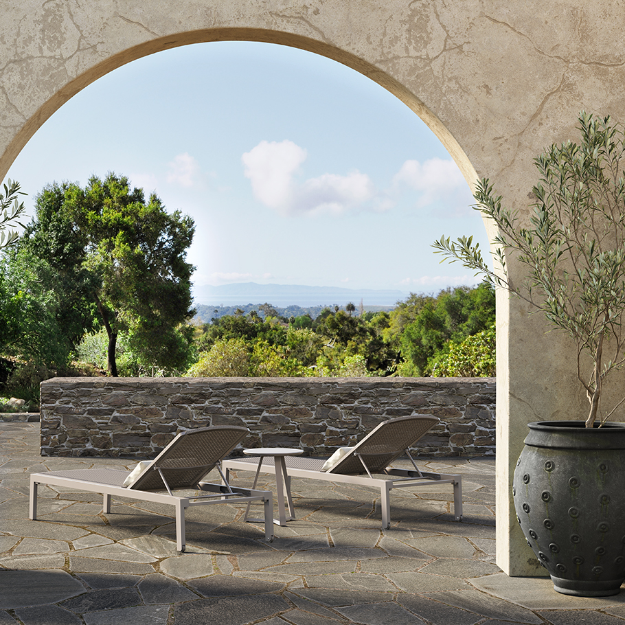 CONIC, ECHO & JANUSstone PLANTERS