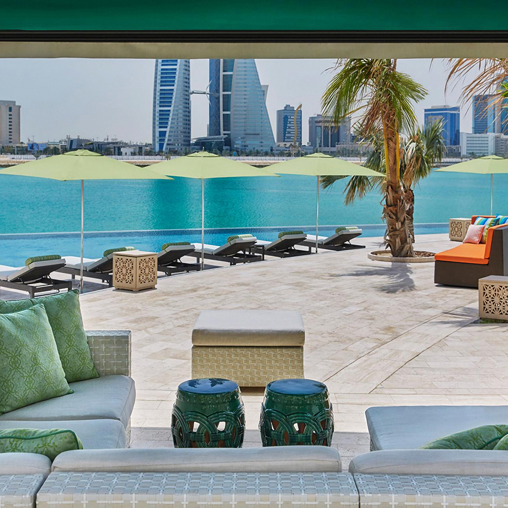 Image Slideshow Image: FourSeasonsBahrainPool 2