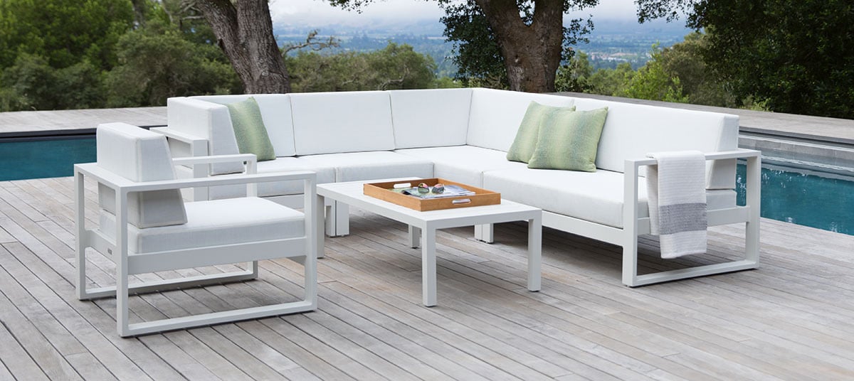 JANUS et Cie Luxury Outdoor Furniture