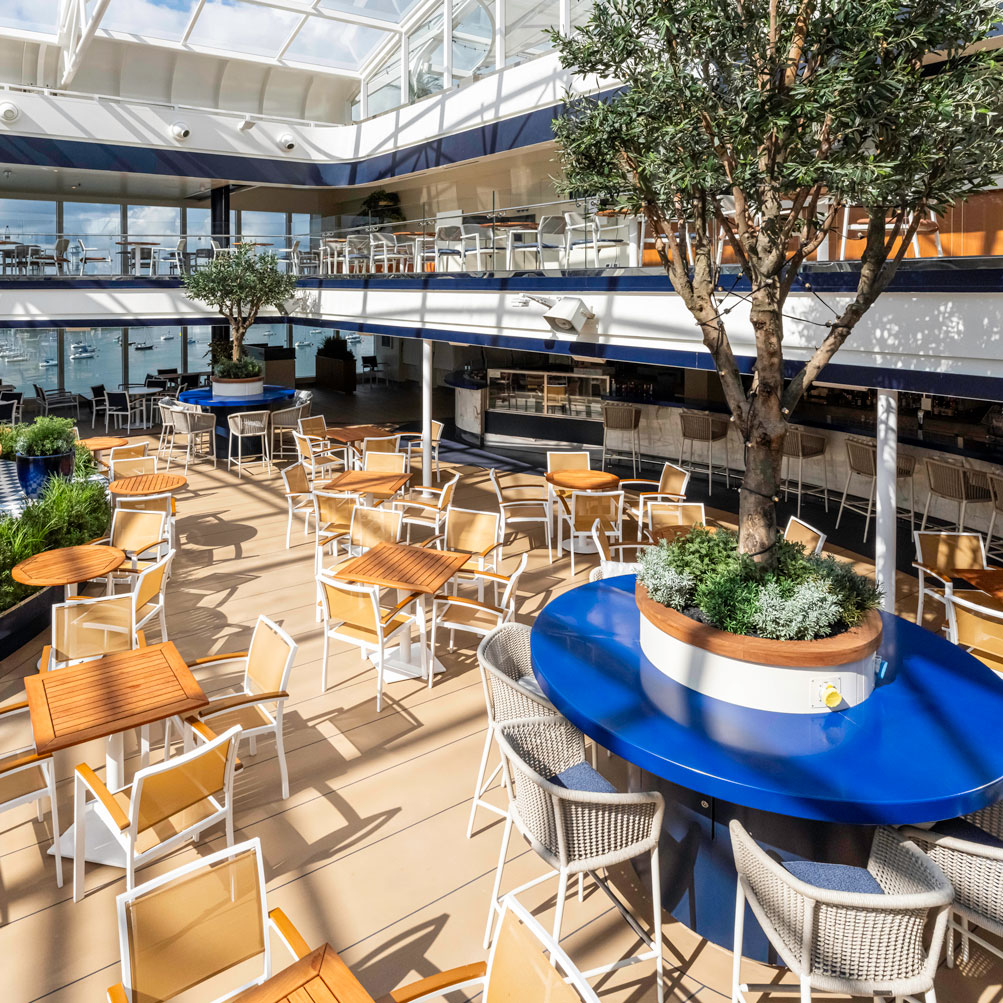 Image Slideshow Image: print Janus et Cie Cunard Queen Anne 2025 marine interior images 01