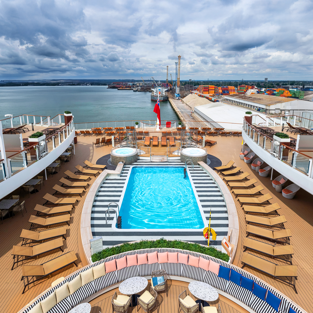 Image Slideshow Image: print Janus et Cie Cunard Queen Anne 2025 marine interior images 05