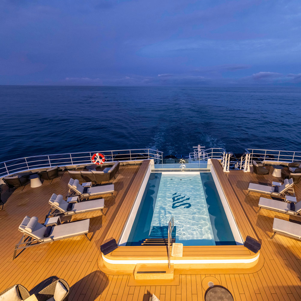 Image Slideshow Image: print Janus et Cie Swan Hellenic Diana 2023 marine interior images 02